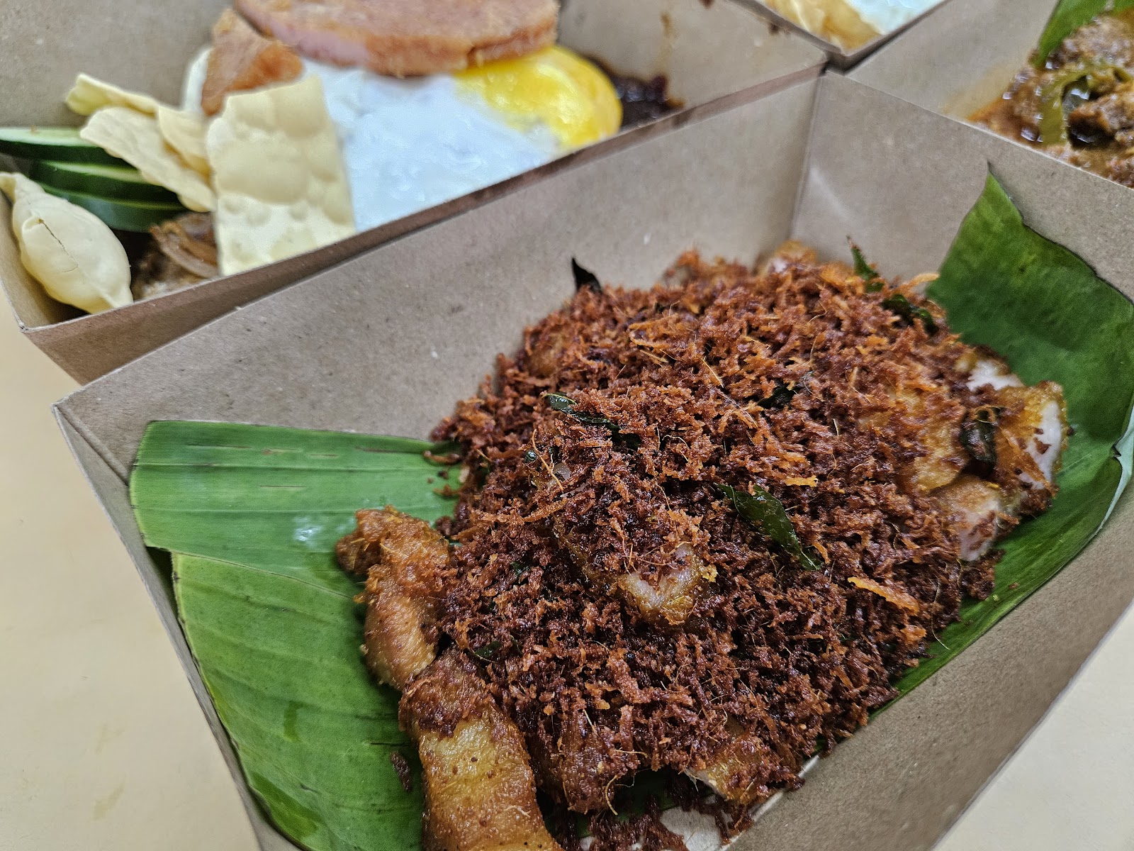 Pork Berempah 香料椰丝炸猪猪